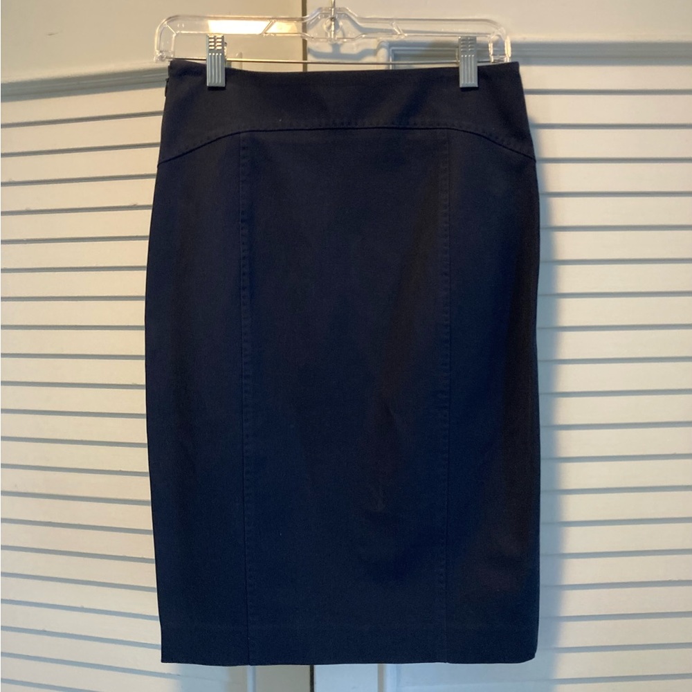Banana Republic Classic Pencil Skirt Dark Navy Blue Like New Generous Size 0 - Picture 2 of 9